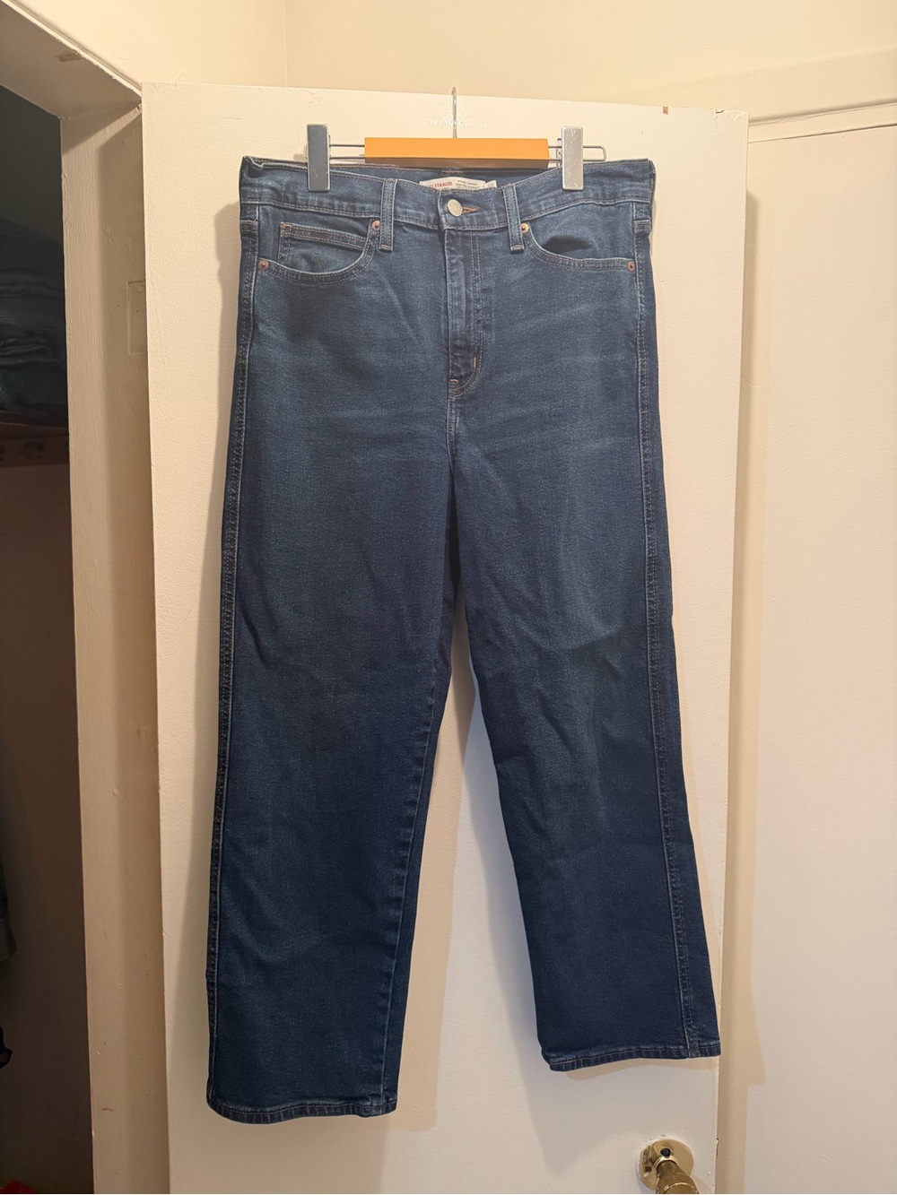 Levi's Wide-Leg Jeans in Dark Blue Wash